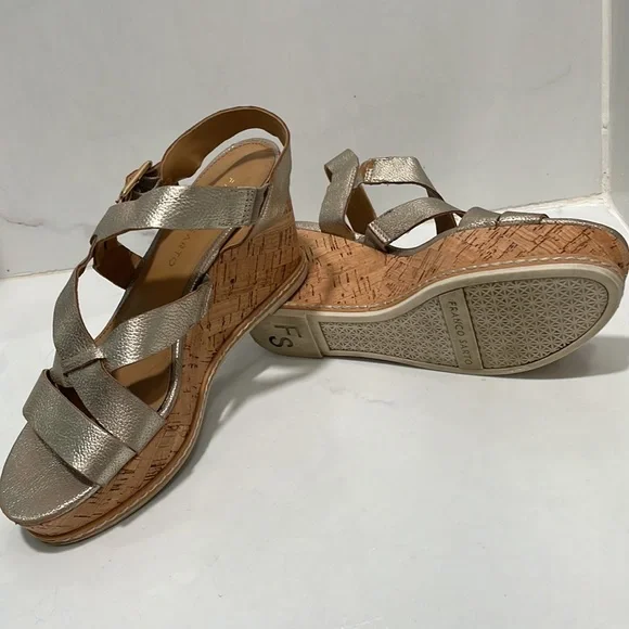 Franco Sarto Gold Wedges - Picture 2 of 9